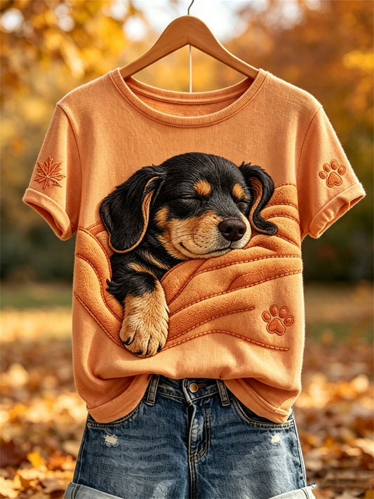 Women's Fall Cozy Sleeping Dachshund Dog in Blanket Paw & Maple Leaf Print short-sleeved T-shirt